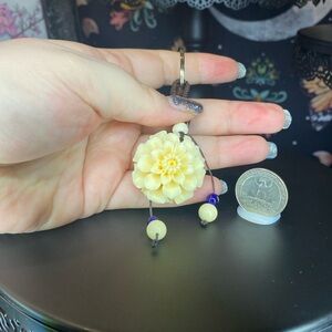 Elegant Hand carved floral ivory nut keychain